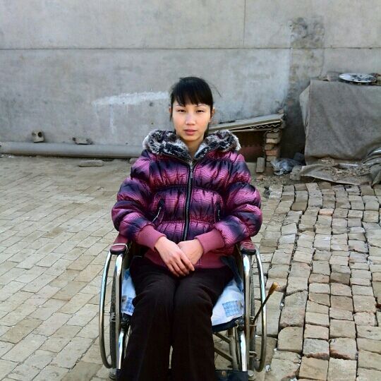 善心莲心&nbsp;<wbr>义拍助医截瘫患者解亚钦医药费